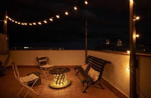 El Parc i la Llacuna del Poblenou Apartment | Pet-Friendly White Penthouse with Family Amenities Awaiting You