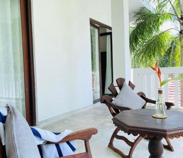 Tangalle House | White Resort - 1 Min walk to the Beaches