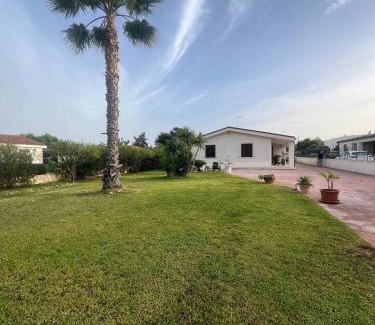 Fontane Bianche House | Family-Friendly Retreat at White Rock House Awaits You