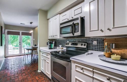 Lochwood House | White Rock Lake & Arboretum Mid-Century Stunner