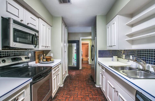 Lochwood House | White Rock Lake & Arboretum Mid-Century Stunner
