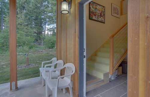 White Salmon Hotel | Exclusive Family Retreat at White Salmon River Refuge