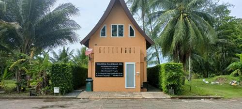 Ko Chang Villa | Relax at White Sand Beach Villa 32B with Oceanfront Bliss