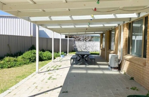 Lancelin House | Cozy 4x2 Home with Ocean View, Steps from Back Beach