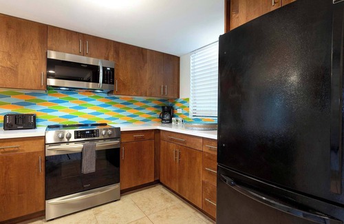 Kahaluu Bay Condo | Oceanfront White Sands Village #129 - Guest Rated 9.8