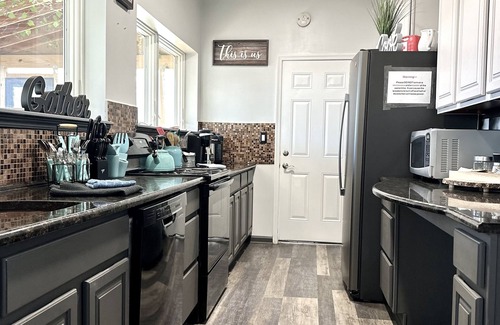 Bushkill House | Relaxing Retreat: White Swan Home with Hot Tub & Water Views