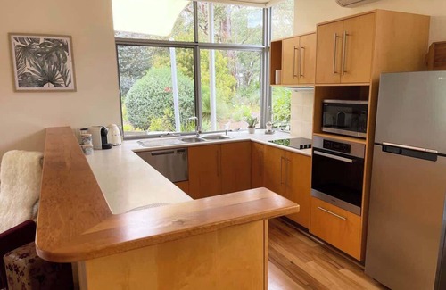 Yallingup Apartment | Perfect Getaway: White Tree Retreat for Couples' Escape