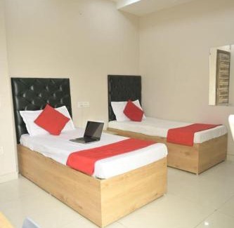 Delhi Hotel | White Villa - Kamla Nagar