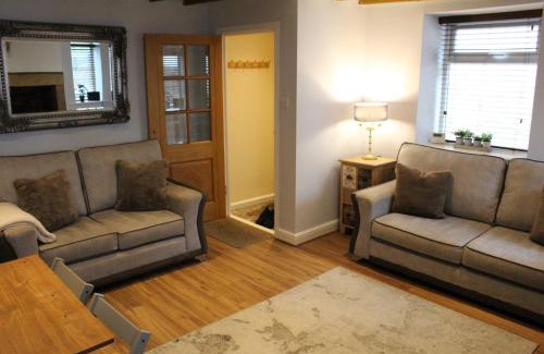 Mellor House | Pet-Friendly Retreat at Whitebrook Cottage, Rated 9/10