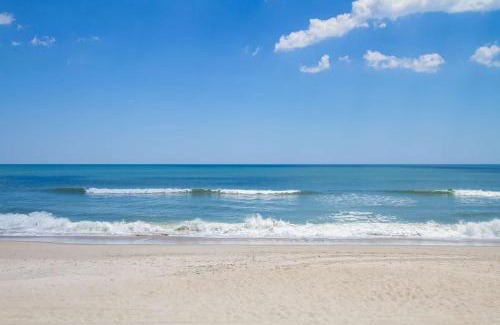 North Carolina Coast Apartment | Whitecaps C by Carolina Beach Realty