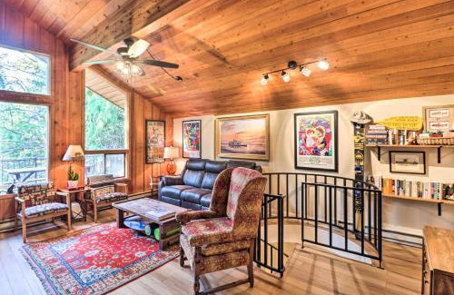 Whitefish Apartment | Discover Whitefish Escape: Deck, Hot Tub & Steps to Skiing!
