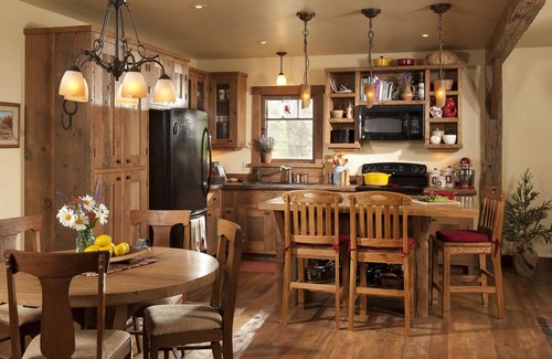 Whitefish Cabin | Historic Whitefish Cabin with Breathtaking Mountain Views
