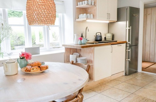 Monkton House | Family-Friendly Whitehall Farm Cottage with Oceanfront Views