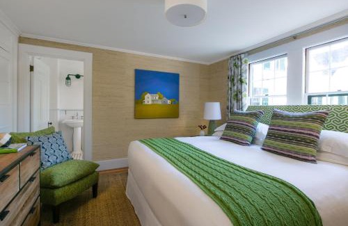 Camden Hotel | Discover Whitehall: Family-Friendly Stays with High Ratings