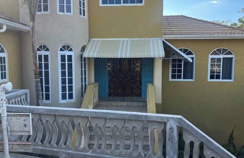 Negril House | Whitehall Villa in Negril 6b/5.5b