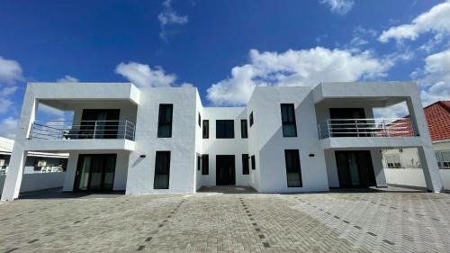 Marie Pampoen Apartment | Oceanfront Retreat at Whitehouse Boulevard near Mambo Beach