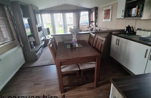 Towyn Cottage | WHITEHOUSE LEISURE PARK - HOLIDAY ACCOMMODATION 19057 in Towyn