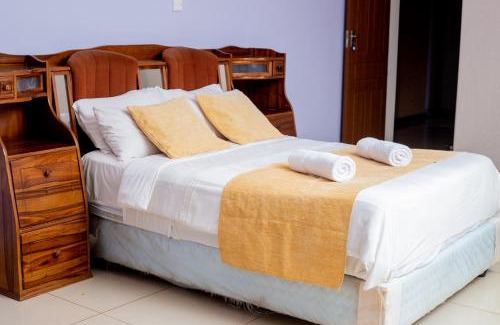 Harare Villa | Inviting WhiteHouse Lodge with Pool and Family Amenities