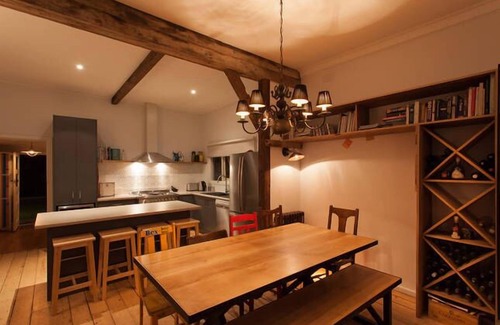 Frankston House | Whitelodge on Long Island: Guest Rated 9.8, Pet Friendly Escape