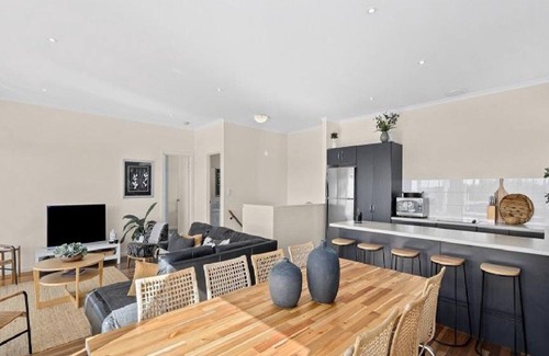 Port Willunga House | Explore Whiteport: Family-Friendly Stay by Wine Coast