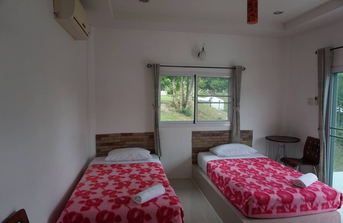 Pak Chong Hotel | Relaxing WhiteRock Resort Pakchong with Family-Friendly Amenities