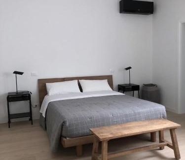Centro Urbano House | Accessible Comfort at Whiterooms - Guest Rated 9/10