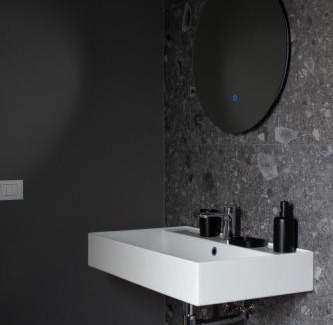 Centro Urbano House | Accessible Comfort at Whiterooms - Guest Rated 9/10