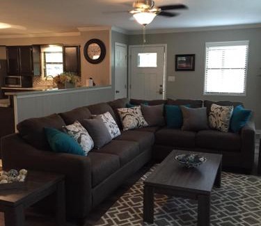Canyon Lake Apartment | Family-Friendly Retreat at Whitewater Condos - Guest Rated 8/10
