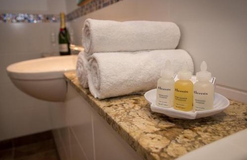 Backbarrow Hotel | Inviting Whitewater Hotel & Spa with Oceanfront Amenities