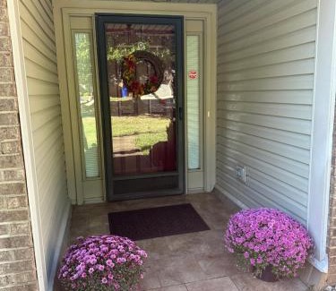 Lexington House | Family-Friendly Retreat at Whitfield Manor: Guest Rated 9.8