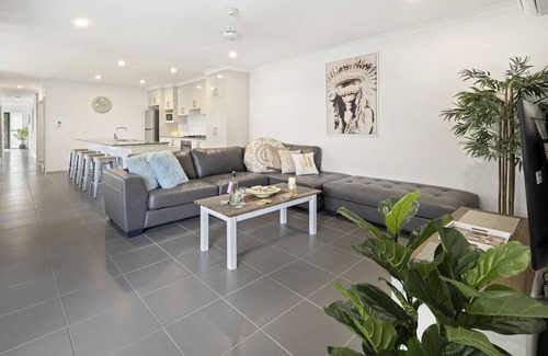 Jubilee Pocket House | Oceanfront Whitsundays Paradise: 4-Star Guest Rated Retreat