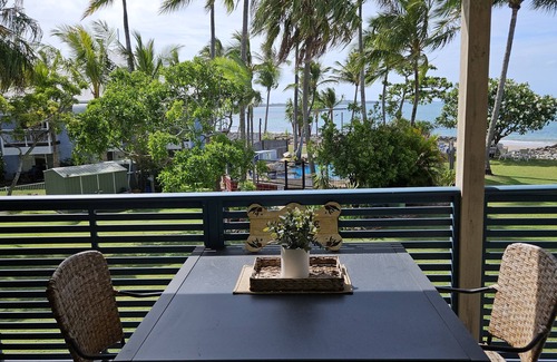 Dolphin Heads Apartment | Discover WhitsunStays - Le Beach Shack with Ocean Views