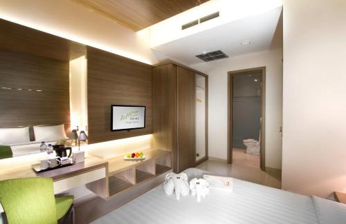 Kelapa Gading Barat Hotel | Relax at Whiz Prime Hotel Kelapa Gading with Ocean Views