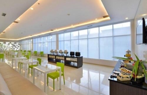 Cilacap Hotel | Convenient Whiz Prime Hotel Sudirman Cilacap with Breakfast