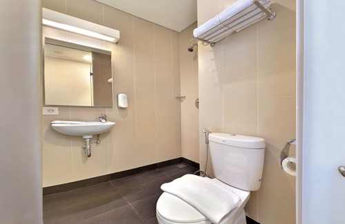 Cilacap Hotel | Discover Whiz Prime Hotel Sudirman Cilacap: Rated 9/10 Stay