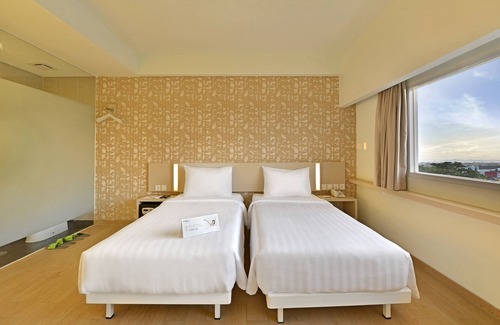 Cilacap Hotel | Discover Whiz Prime Hotel Sudirman Cilacap: Rated 9/10 Stay