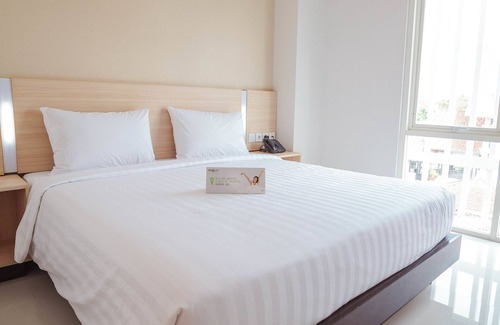 Makassar Hotel | Comfortable Stay at Whiz Prime Sudirman Makassar