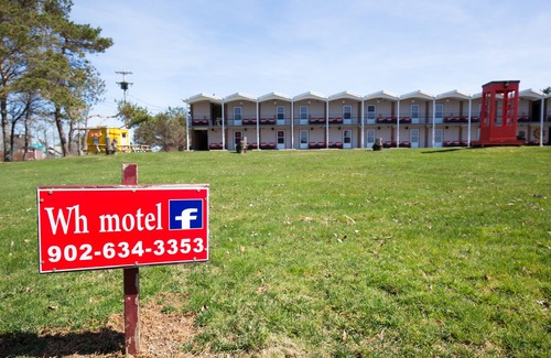 Lunenburg Hotel | WhMotel: Eco-Friendly Accommodation with Breakfast Included