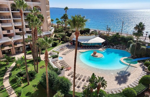 Cannes La Bocca Apartment | Idyllic Sea View Apartment for 4 with Free Parking