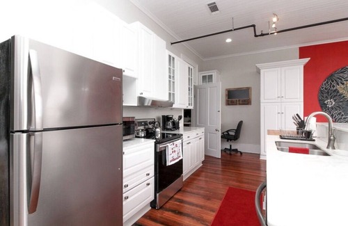 Columbus Apartment | Modern Condo with Wifi & King Beds Near Columbus Riverwalk
