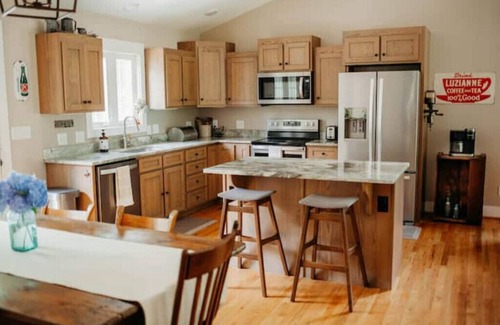Ruckersville House | Inviting Home on 5 Acres Near Vineyards & CHO Airport