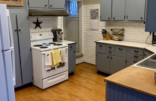 Hillsdale House | Perfect Family Retreat Near Hillsdale College - Guest Rated 10/10