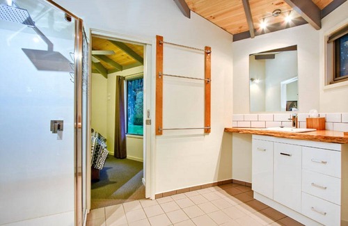 Kinglake Bed & Breakfast | Inviting Getaway - Whole Property at Karma Kinglake