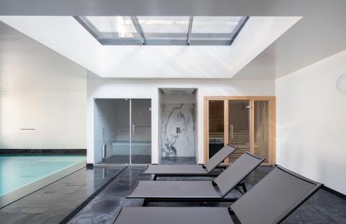 Baixa Apartment | Modern WHome Deluxe Apartment with Pool, Gym & Parking
