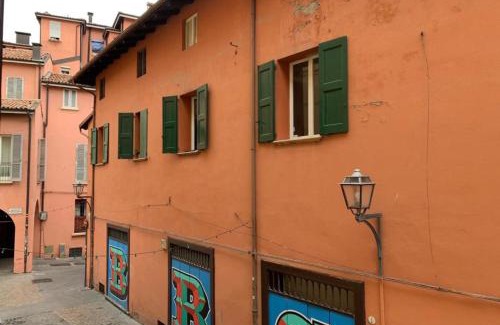 L'antico Ghetto Ebraico Apartment | Family-Friendly Whouse Suite at Gold Towers - 8/10 Rating