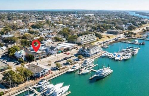 Morehead City House | Rooftop WaterView Retreat: Guest Rated 9.3 & Pet Friendly