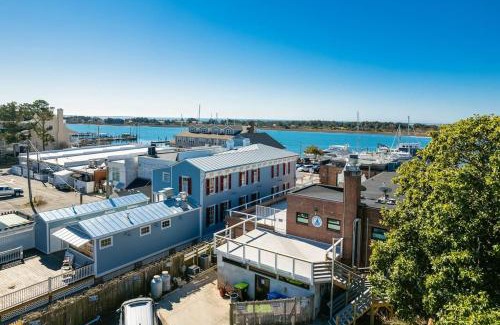 Morehead City House | Rooftop WaterView Retreat at Why Knot Getaway