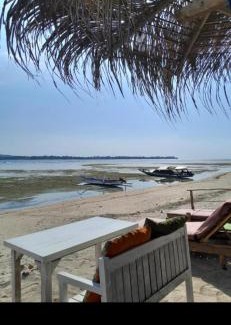 Gili Air House | Why Not Bar And Bungalows #03
