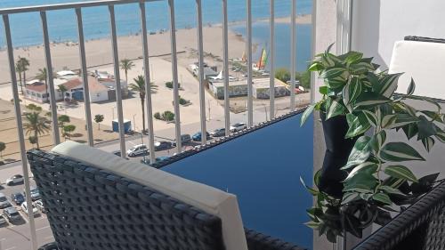 Empuriabrava Apartment | Beachfront Bliss with Ocean Views and Relaxing Hot Tub