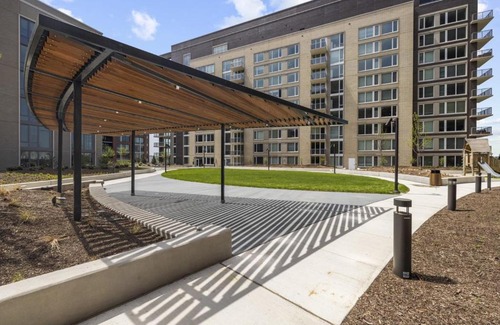 Eisenhower East Apartment | Pet-Friendly Retreat at WhyHotel by Placemakr, Alexandria
